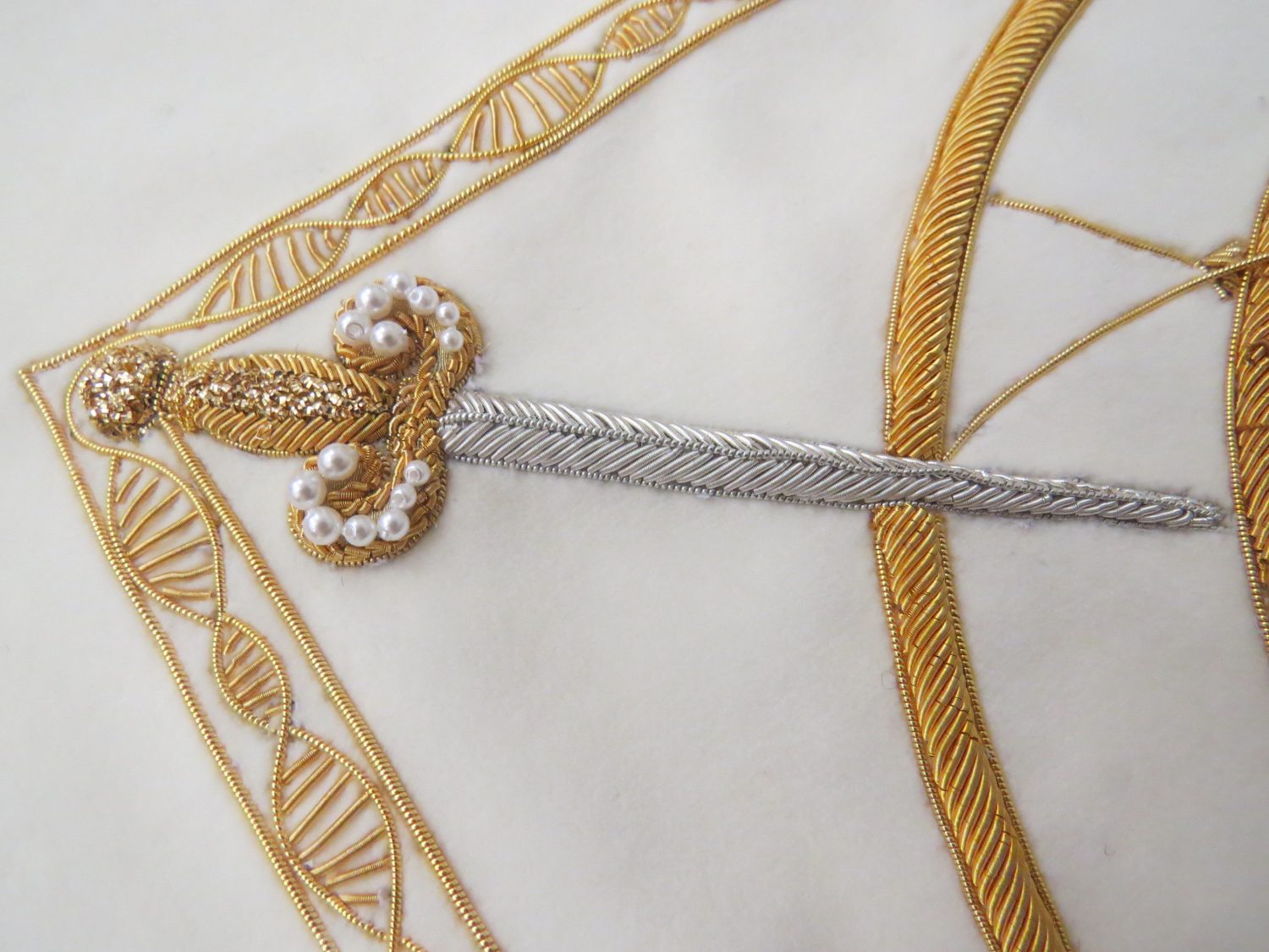 Hand & Lock Goldwork Sword Mr X Stitch