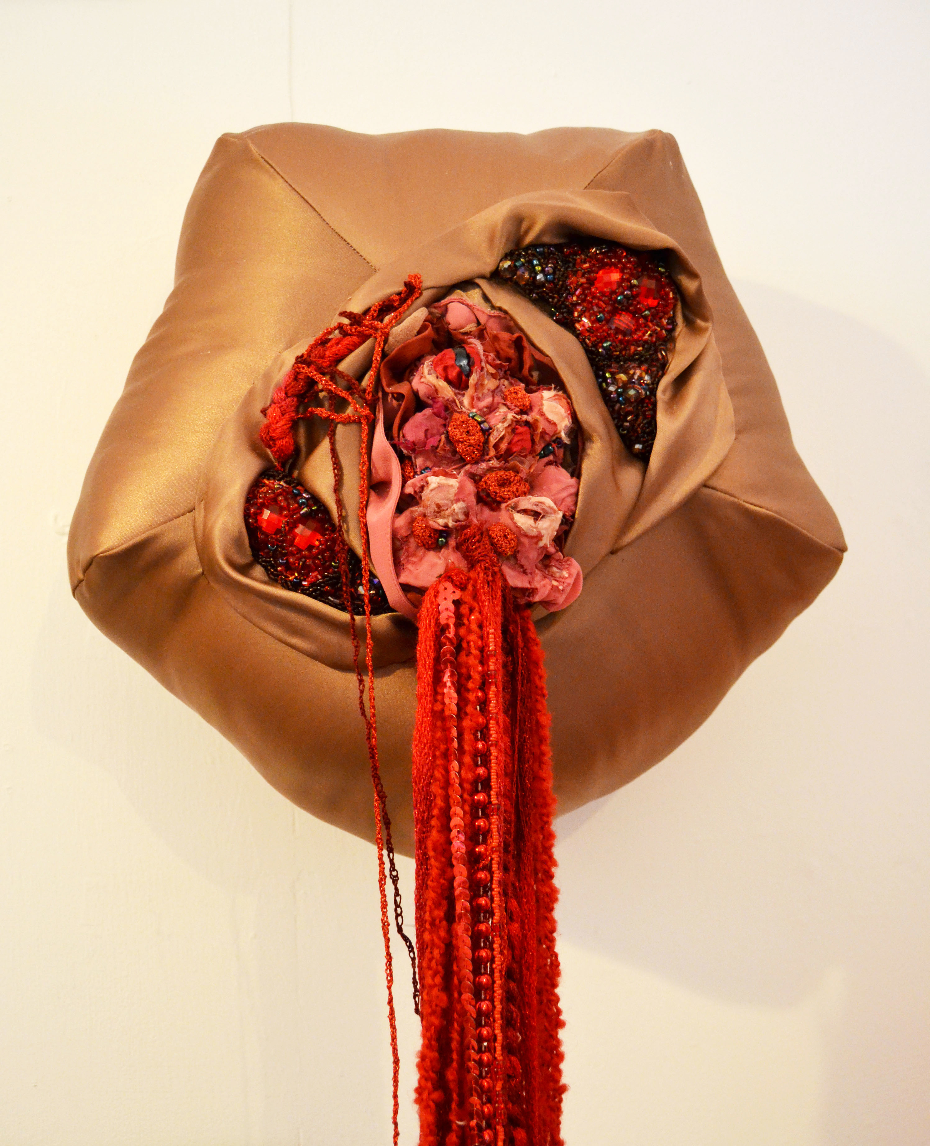 Holly Rozier - Bleeding Scabby Blob, 2013, Textile Mixed Media, 40x40x150cm