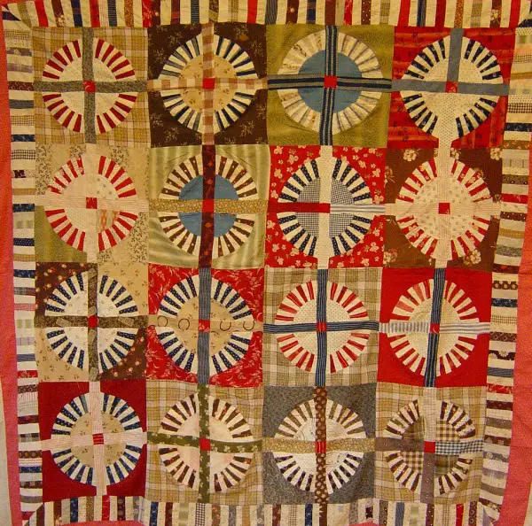Wagon Wheels
Quilt made while traveling the Trail